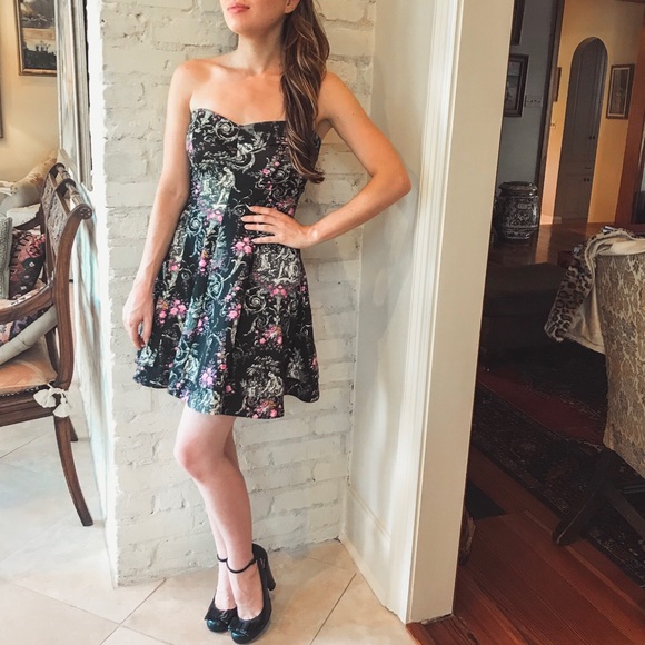 Strapless Tea Party Frock (Betsey Johnson) ☕️ 🍰💕 - Picture 1 of 4